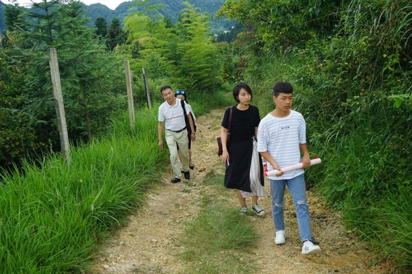 29年教學，9年公益，他以身作則，改變了無數(shù)山區(qū)孩子的人生|餐飲界