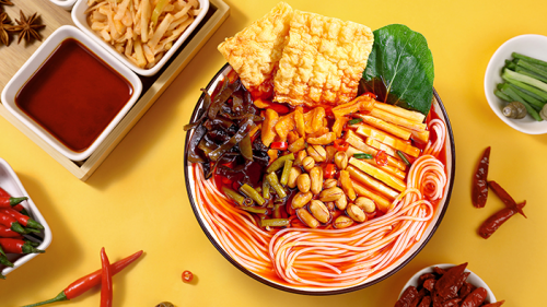 萬(wàn)億粉面市場(chǎng)呈持續(xù)上升趨勢(shì) 微念日均出貨超百噸成米線王|餐飲界