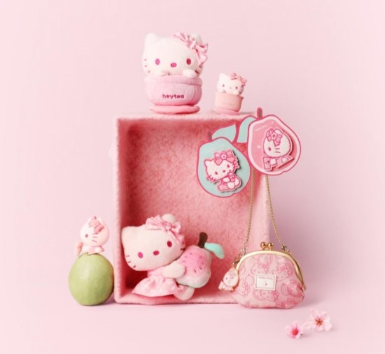 Hello Kitty×喜茶再度聯(lián)名，用新品櫻花芭樂白桃特調(diào)一杯春天